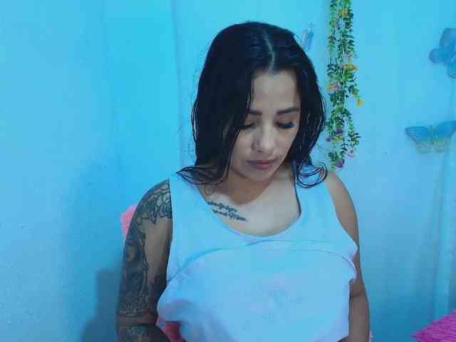 ashleyxx20 ashleyxx20