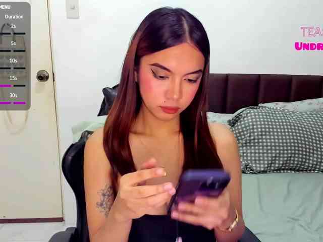 EmmaCoxx Live Webcam on BongaCams