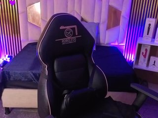 Kristen-tay Porn Show