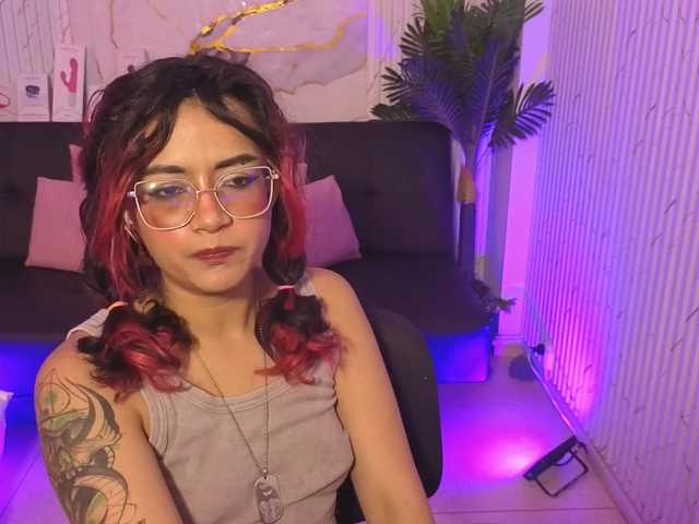 Kristen-tay's BongaCams show and profile