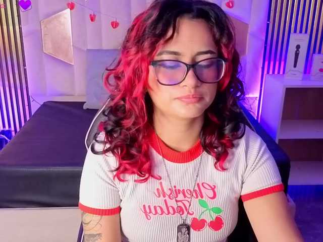 Kristen-tay's BongaCams show and profile