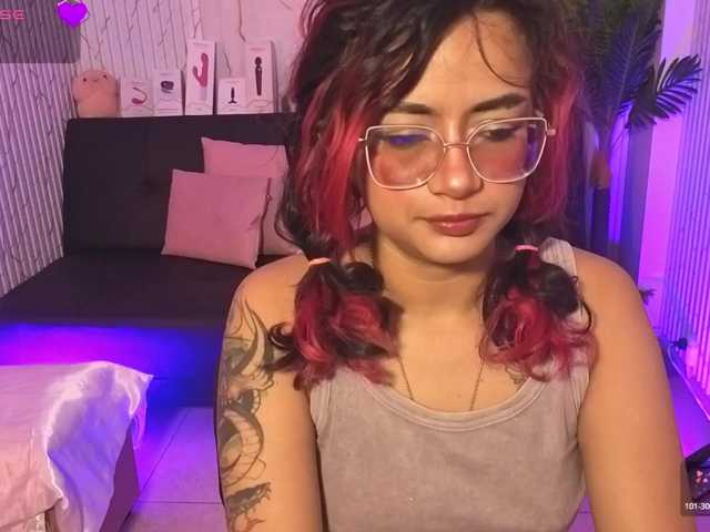 Kristen-tay's BongaCams show and profile