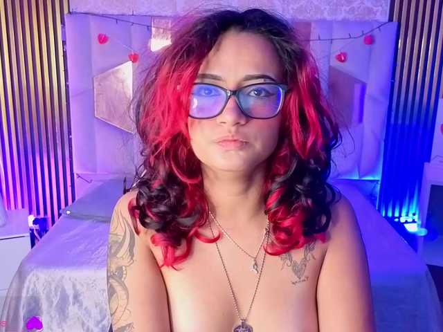 Kristen-tay's BongaCams show and profile