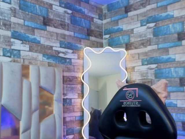 Kristen-tay's BongaCams show and profile