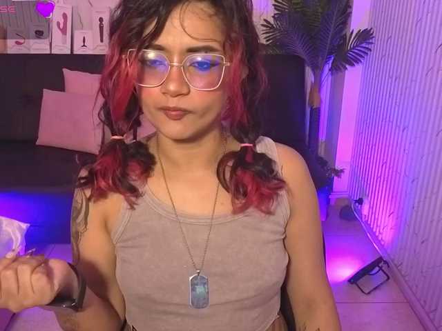 Kristen-tay's BongaCams show and profile