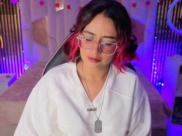 Kristen-tay's BongaCams show and profile