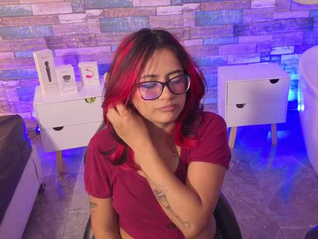 Kristen-tay's BongaCams show and profile