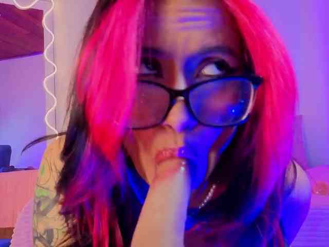 Kristen-tay webcam