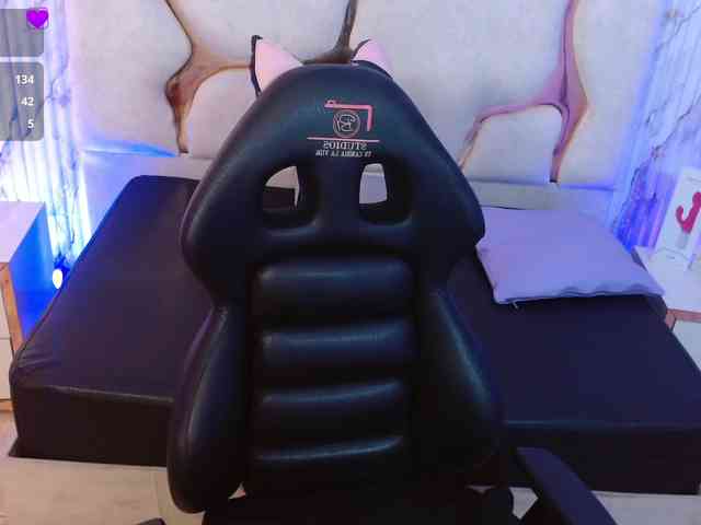 Kristen-tay Kristen-tay