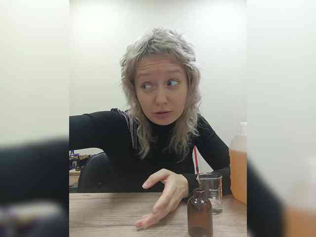 NiceWig Live Webcam on BongaCams