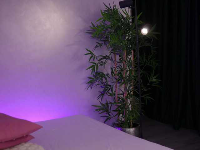 le modèle JessyKisss est en webcam porno dans un show sur le site bongacams, il possède les tags suivants: White/Caucasian,Brunette,Shaved