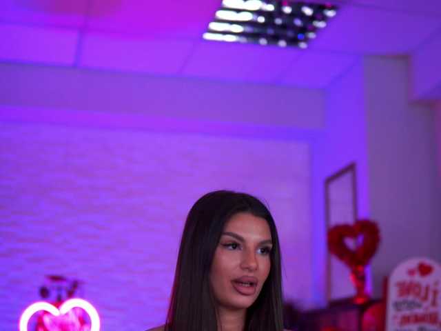 JessyKisss's BongaCams show and profile