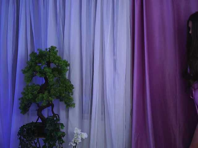 JessyKisss — Big Boobies perfect for BOUNCING!  8099111333  Goal: [@remain tokens left] Strip me naked and make my boobies bounce 