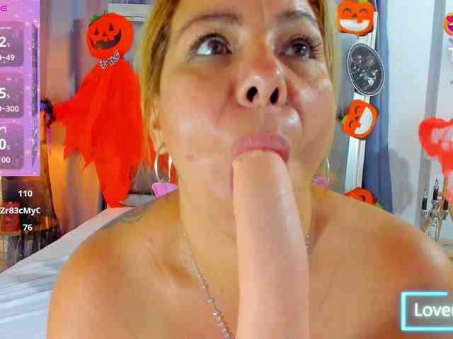 milfhorny69 webcam