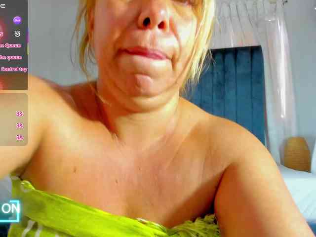 milfhorny69 webcam