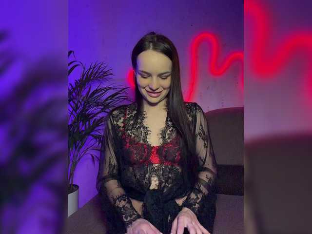 Klubnika13's BongaCams show and profile