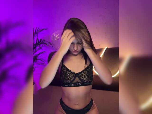 Klubnika13's BongaCams show and profile