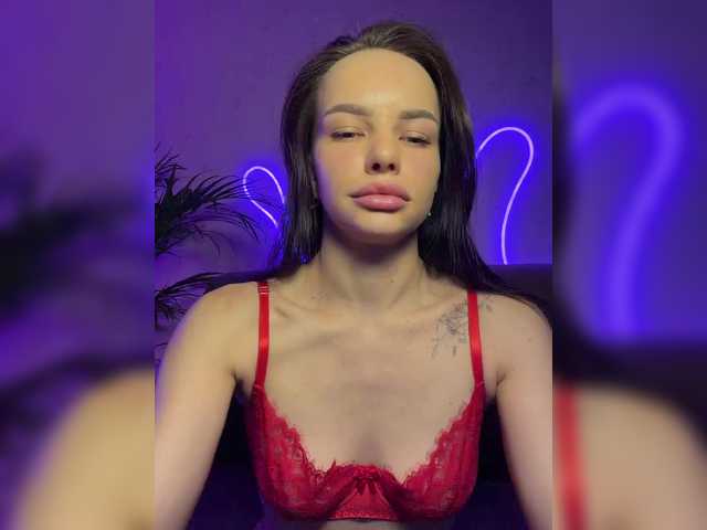 Klubnika13's BongaCams show and profile