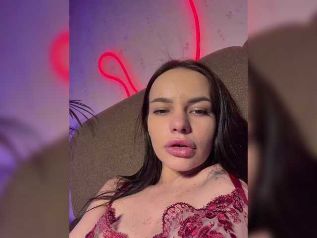 Klubnika13's BongaCams show and profile