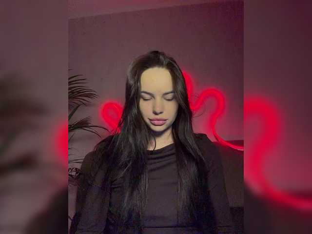 Klubnika13's BongaCams show and profile