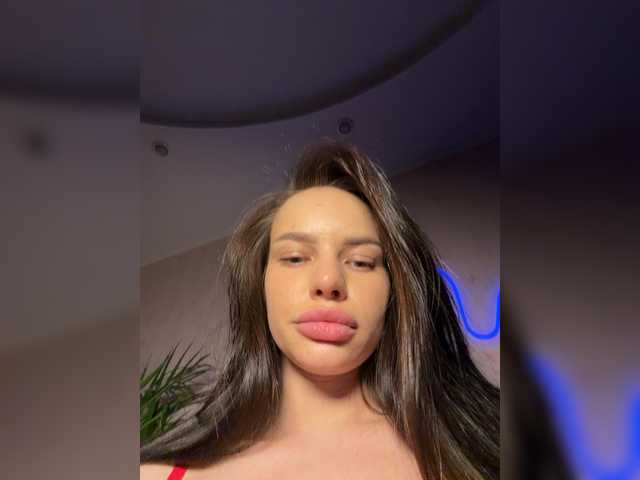 Klubnika13's BongaCams show and profile