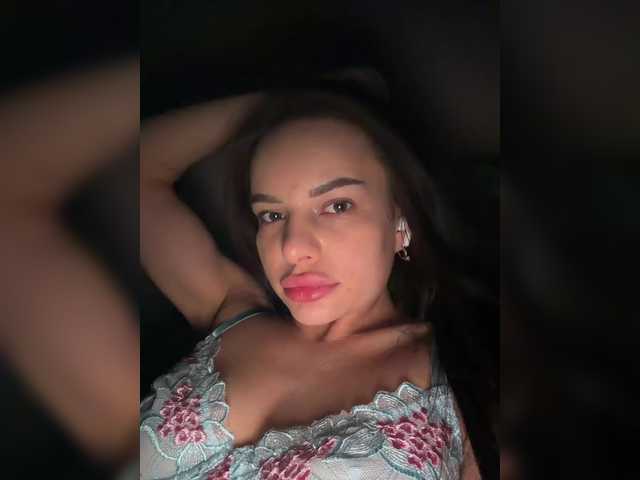 Klubnika13's BongaCams show and profile