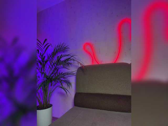 Klubnika13's BongaCams show and profile