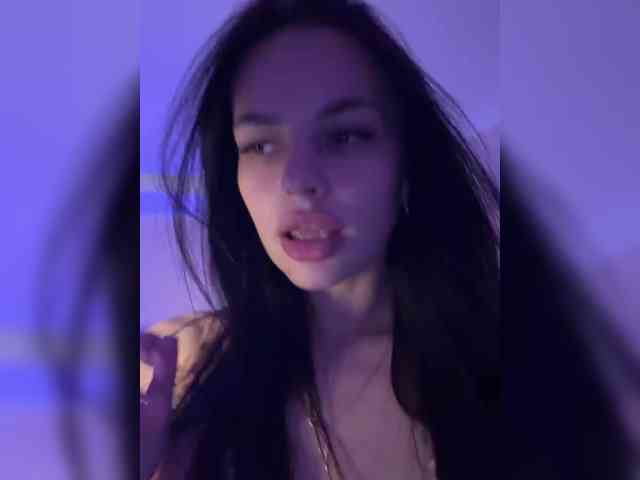 Klubnika13 webcam