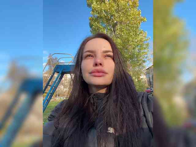 Klubnika13 Live Webcam on BongaCams