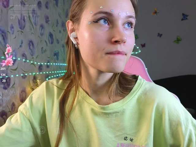 Armura's BongaCams show and profile