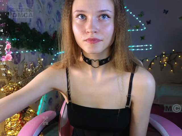 Armura's BongaCams show and profile