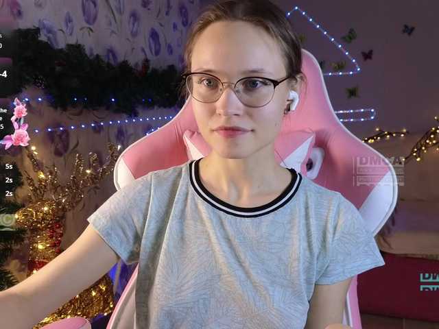 Armura's BongaCams show and profile