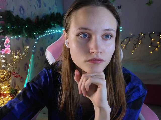 Armura's BongaCams show and profile