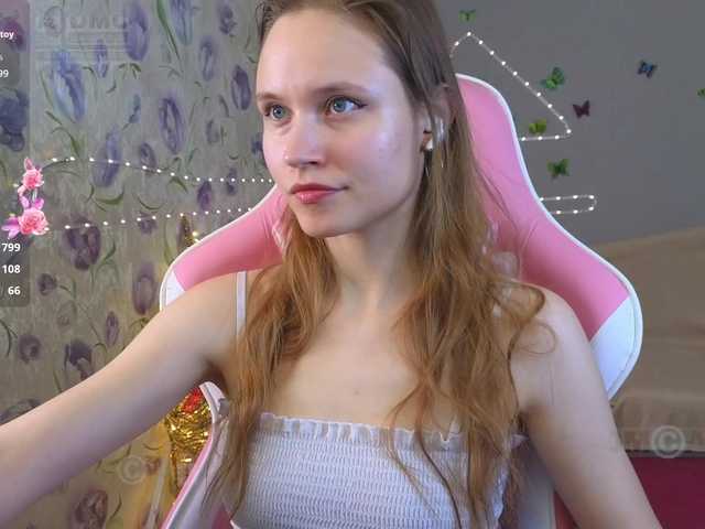 Armura's BongaCams show and profile