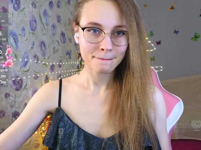 Armura's BongaCams show and profile