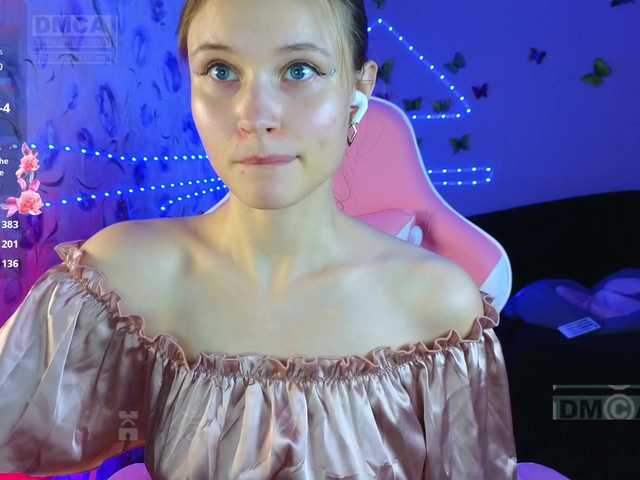 Armura's BongaCams show and profile