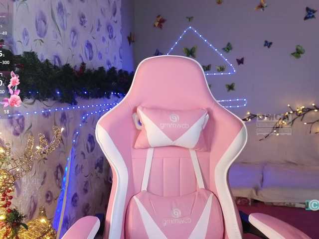 Armura's BongaCams show and profile