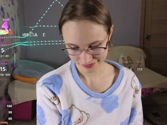 Admire slutty camwhore Armura Armura from BongaCams