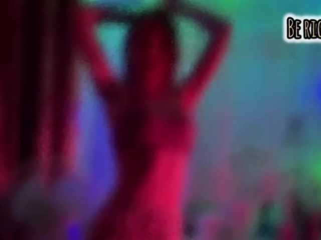 Armura's BongaCams show and profile