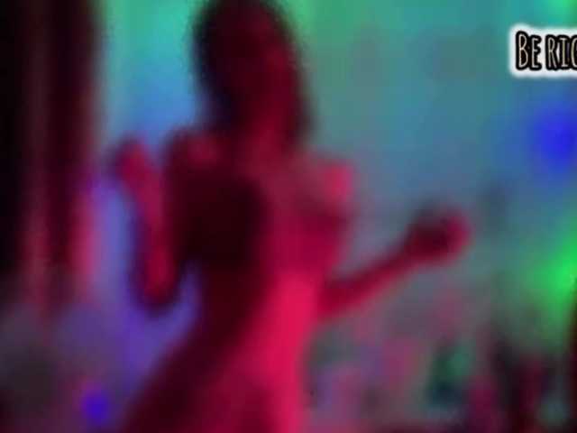 Armura's BongaCams show and profile