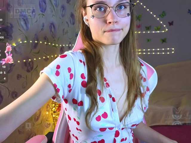 Armura's BongaCams show and profile