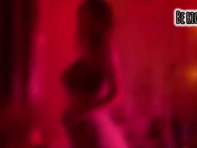 Armura's BongaCams show and profile