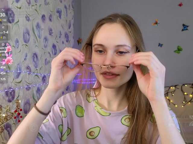 Armura's BongaCams show and profile