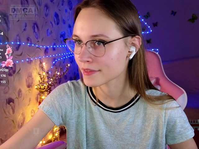 le modèle Armura est en webcam porno dans un show sur le site bongacams, il possède les tags suivants: White/Caucasian,Blonde,Shaved