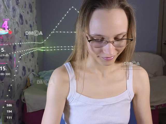 Admire slutty camwhore Armura Armura from BongaCams