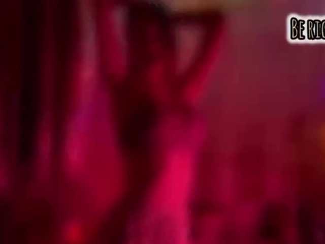 Armura's BongaCams show and profile