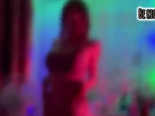 Armura's BongaCams show and profile