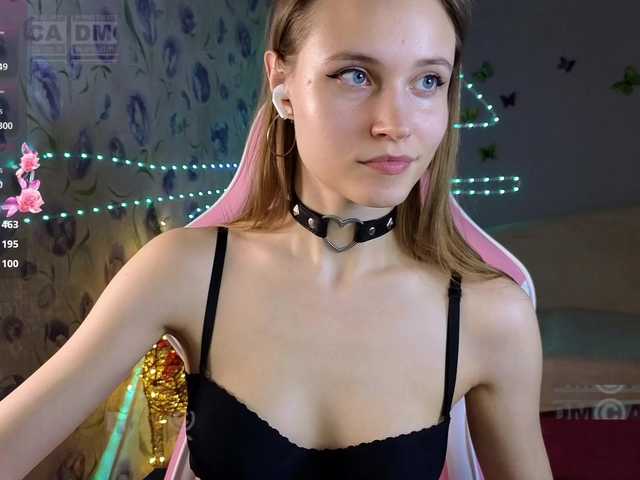 Armura's BongaCams show and profile