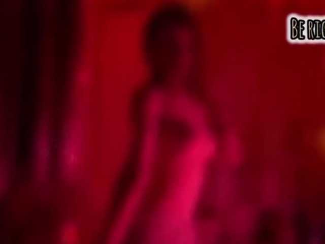 Armura's BongaCams show and profile