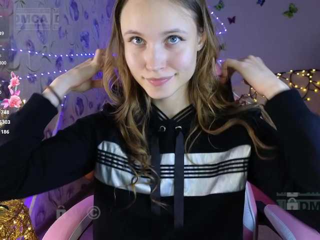 Armura's BongaCams show and profile